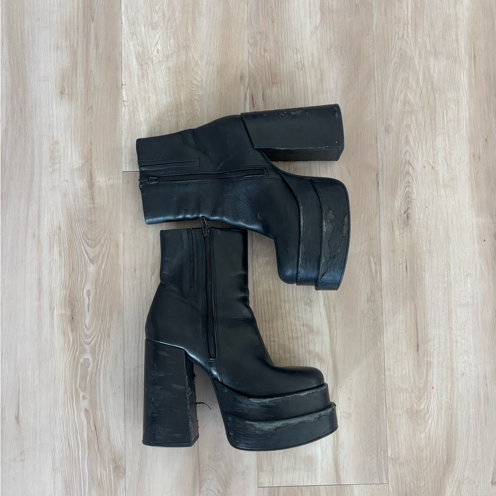 Steve Madden Platform Boots